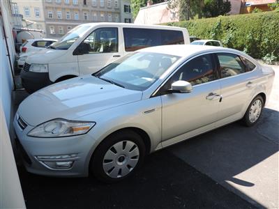 PKW Ford Mondeo Limousine - Cars and vehicles