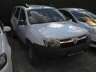 PKW Dacia Duster 4 x 4 - Fahrzeuge und Technik