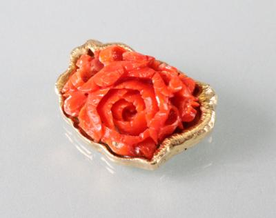 Korallenbrosche "Rose" - Arte Antiquariato e Gioielli