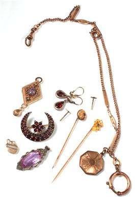 Uhrkette, Brosche, 3 Angehänge, 2 Herrennadeln, 2 Ohrringe, 2 Ohrstecker - Kunst, Antiquitäten und Schmuck