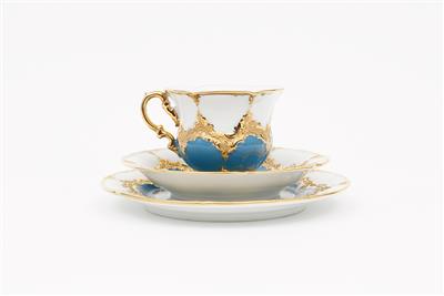 Sammeltasse mit Untertasse und Dessertteller - Art and antiques