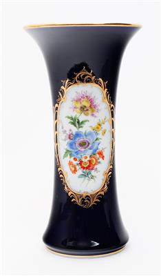 Vase - Antiques and art