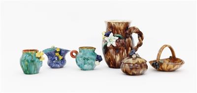 1 Krug, 3 Vasen, 1 Deckeldose, 1 Henkelschale - Antiques and art