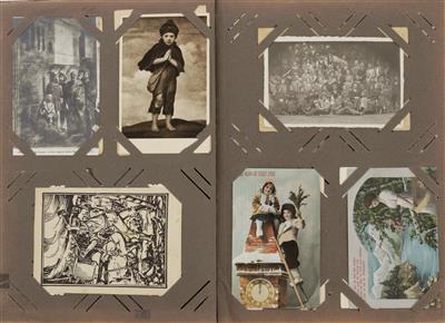 Album mit ca. 165 Ansichtsund Glückwunschkarten, tlw. um 1900 - Antiques and art