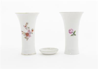 2 Vasen, 1 Schale - Antiques and art