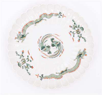 Runde Schale mit Reichem grünen Hofdrachen, Porzellanmanufaktur Meißen, 20. Jahrhundert - Kunst und Antiquitäten