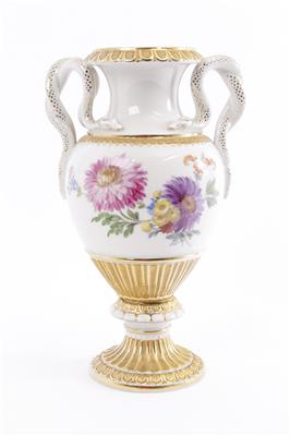 Vase mit Schlangenhenkeln, - Arte e antiquariato