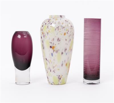 3 verschiedene Vasen - Umění a starožitnosti