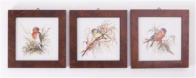 3 Porzellanbilder mit Singvögeln, Entwurf Hubert Weidinger, Porzellanmanufaktur Augarten Wien, 20./21. Jahrhundert - Antiques and art