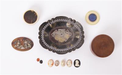 Konvolut diverser Objekte und Kameen, 18. Jahrhundert - Kunst und Antiquitäten