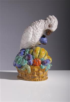 Papagei auf Früchtekorb, in der Art von Michael Powolny, Gmundner Keramik, um 1930 - Arte e antiquariato