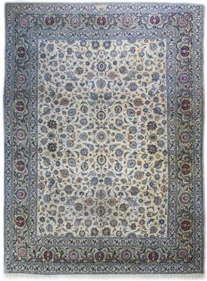 Keschan Werkstatt-Teppich (signiert), ca. 400 x 290 cm, Zentralpersien Iran), 2. Hälfte 20. Jahrhundert - Antiques and art