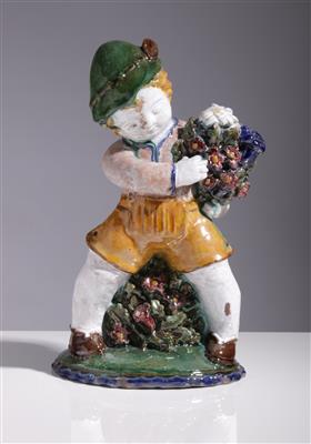 Knabe mit Alpenblumen, Entwurf Fritz Seibe, Ausführung Rudolf Sommerhuber, Steyr, um 1921 - Arte e antiquariato