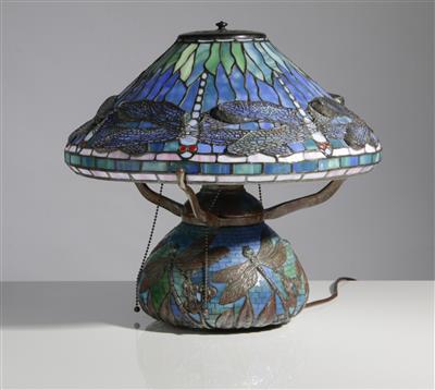 Tischlampe "Dragonfly" in der Art von Tiffany Studios, 2. Hälfte 20. Jahrhundert - Kunst & Antiquitäten