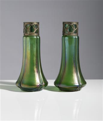 Paar Jugendstil Vasen mit Metallmontierung, um 1900 - Umění a starožitnosti