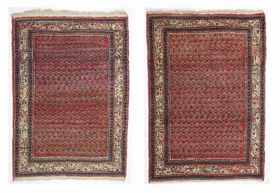 Paar Serabend Teppiche, ca. 148 x 107 cm  &  148 x 103 cm, Westpersien (Iran), 1. Drittel 20. Jahrhundert - Antiques and art