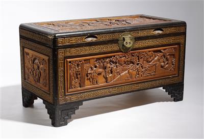 Chinesische Truhe, 20. Jahrhundert - Möbel & Antiquitäten