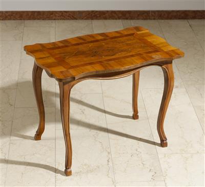 Tischchen im Barockstil - Möbel & Antiquitäten