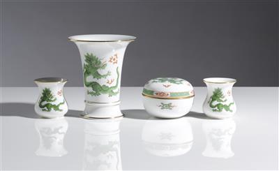 Drei Vasen und Deckeldose, Porzellananufaktur Meissen, 2. Hälfte 20. Jahrhundert - Umění a starožitnosti