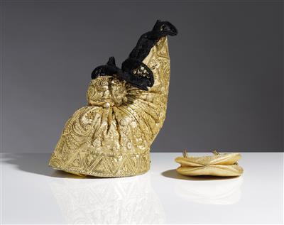 Linzer Goldhaube und Trachten-Täschchen, 2. Hälfte 20. Jahrhundert - Antiquitäten, Möbel & Teppiche