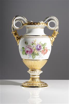 Große prunkvolle Schlangenhenkelvase, Porzellanmanufaktur Meissen, 20. Jahrhundert Porzellan, - Arte e antiquariato