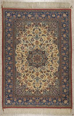 Isfahan Teppich, ca. 145 (173) x 109 cm, Zentralpersien, Mitte 20. Jahrhundert - Umění a starožitnosti