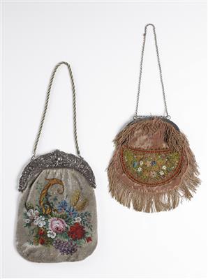 Zwei Beutel mit Silbermontierung, Anfang 20. Jahrhundert - Antiques and art