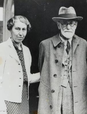 Portraitphoto von Dr. Sigmund Freud mit seiner Tochter Mathilde Hollitscher - Kunst & Antiquitäten