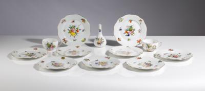 9 Kuchenteller, 2 Teetassen  &  Vase, Porzellanmanufaktur Herend, Ungarn - Kunst & Antiquitäten