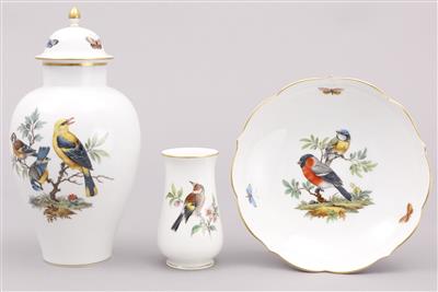 1 Deckelvase, 1 Vase, 1 Schale - Spring auction