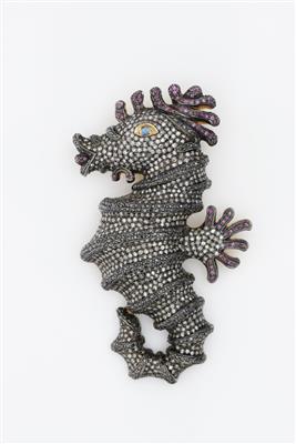 Diamantanhänger "Seepferdchen" zus. ca. 5,50 ct - Antiques and art
