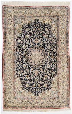 Nain "Tudeshk" Teppich, ca. 248 x 165 cm, Zentralpersien (Iran), Mitte 20. Jahrhundert - Spring Auction