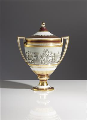 Deckelvase mit Bacchanal, Kaiserliche Porzellanmanufaktur, Wien, um 1801 - Jarní aukce