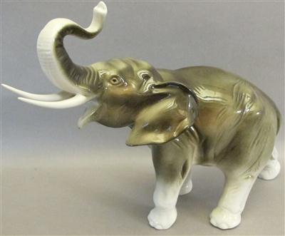 "Trompetender Elefant", Royal Dux, Böhmen, 20. Jhdt. - Kunst, Antiquitäten und Schmuck