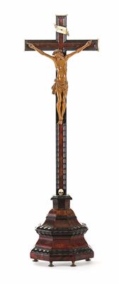 Tischstandkruzifix, 1. Hälfte 19. Jhdt. - Antiques, art and jewellery