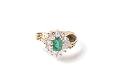 Diamant-Smaragdring zus. ca. 0,45 ct, Diamanten im Baguetteschliff - Arte, antiquariato e gioielli