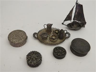 Konvolut bestehend aus 11 Silberteilen - Kunst, Antiquitäten und Schmuck