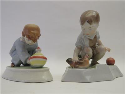 Zwei Figuren: Spielende Kinder, 2. Drittel 20. Jahrhundert - Kunst, Antiquitäten und Schmuck