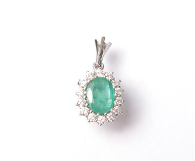 Brillant-Smaragdanhänger zus. ca. 0,45 ct - Jewellery, antiques and art
