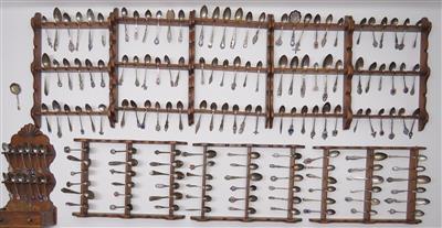 Sammlung von ca. 157 Stück Andenkenlöffeln aus aller Welt - Schmuck, Kunst und Antiquitäten