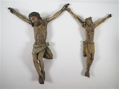 2 bäuerliche Kruzifixkorpusse, Alpenländisch, 19. Jahrhundert - Kunst, Antiquitäten und Schmuck