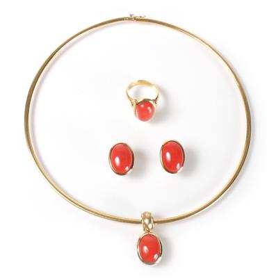 Damenschmuckgarnitur mit Korallen - Umění, starožitnosti a šperky