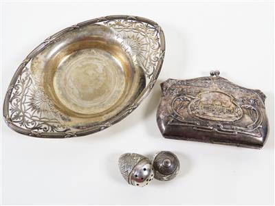 Dreiteiliges Konvolut, 19./20. Jahrhundert - Jewellery, antiques and art