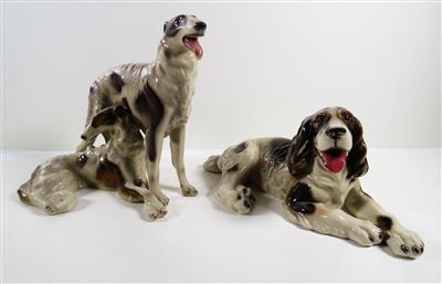 Windhundpaar und liegender Hund, Steffl Fayencen, Wien - Schmuck, Kunst und Antiquitäten