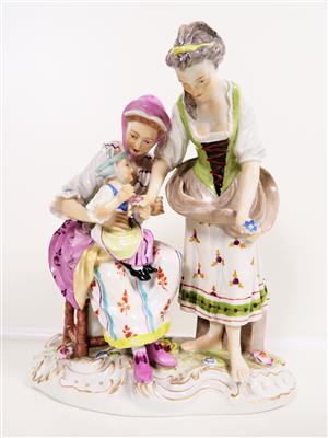 Mutter mit Kind auf Schoß und junge Frau mit Blumen, - Gioielli, arte e antiquariato