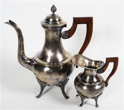 Neoklassizistische Kaffeekanne und Milchkännchen, Ende 19. Jahrhundert - Jewellery, antiques and art