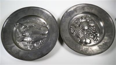 2 Große Zinn-Dekorationstelle, Ende 19. Jahrhundert - Gioielli, arte e antiquariato