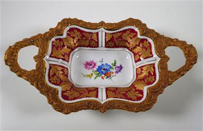 Gehenkelte Prunkschale, Meissen, 2. Hälfte 20. Jahrhundert - Jewellery, antiques and art