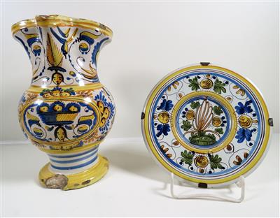 Schnabelkrug und kleiner Teller, Pesaro 18./19. Jahrhundert - Gioielli, arte e antiquariato