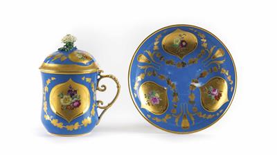 Alt-Wiener Deckeltasse mit Untertasse, Wiener Porzellanmanufaktur, Anfang 19. Jahrhundert - Jewellery, antiques and art